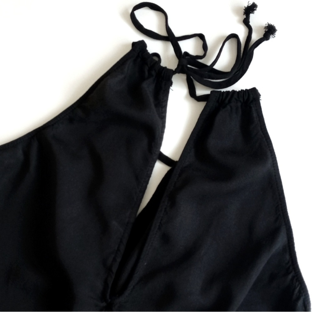 Aeropostale Women’s Black Cut Out Rayon Minimalist Jumper / Short Romper S - Picture 5 of 8
